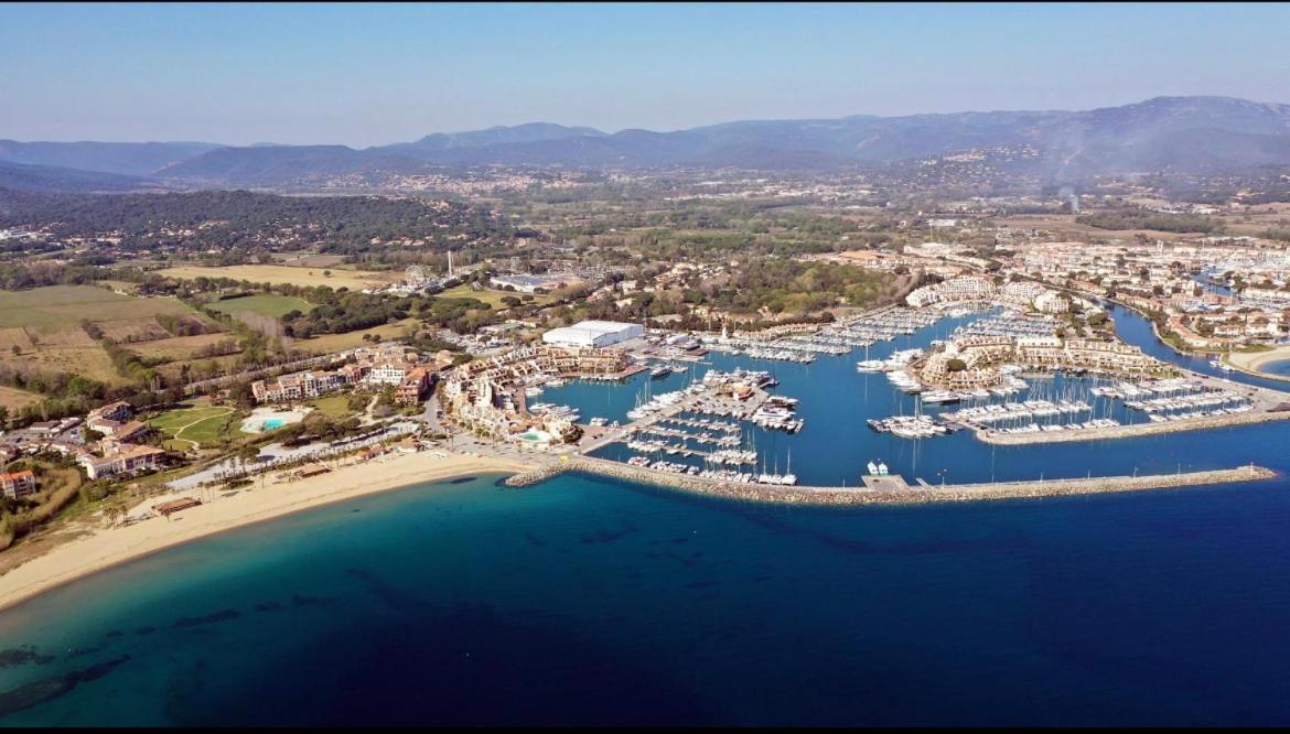 Apartment / / Marines De / Saint-tropez