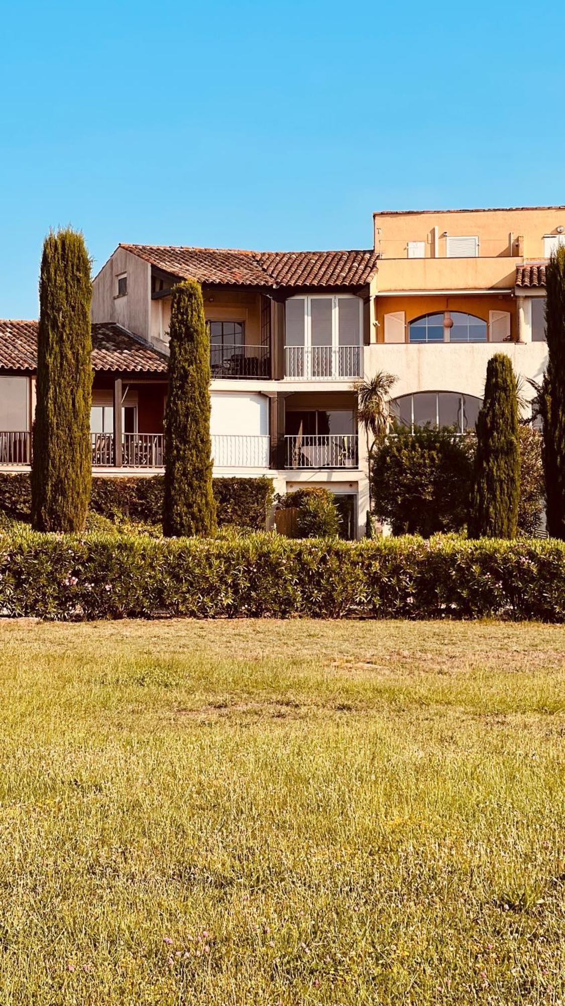 / / Marines De / Saint-tropez Apartment *